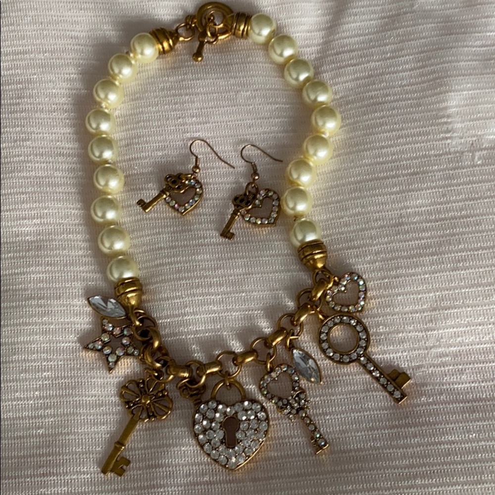 Vintage pearl gold necklace & earrings